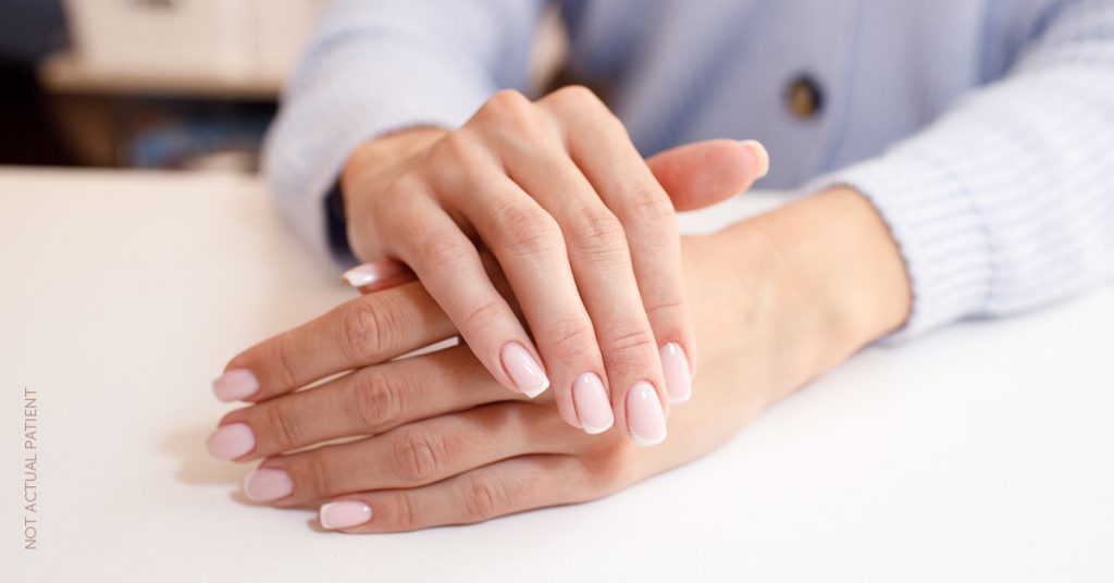 Woman's hands (model)